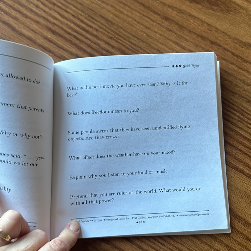 Teacher resource books - Picture 3 of 7